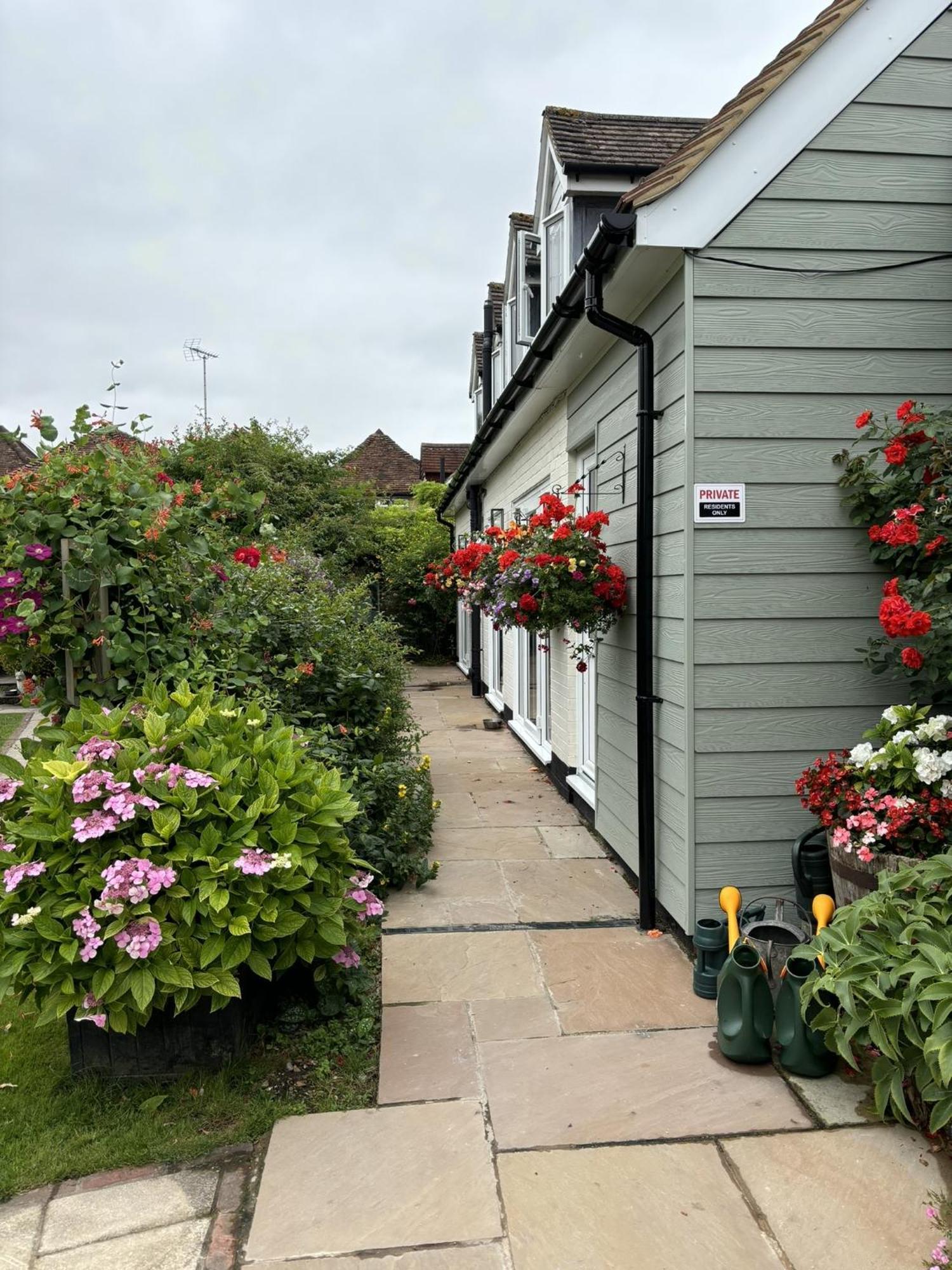 The Three Cups Herberg 4*