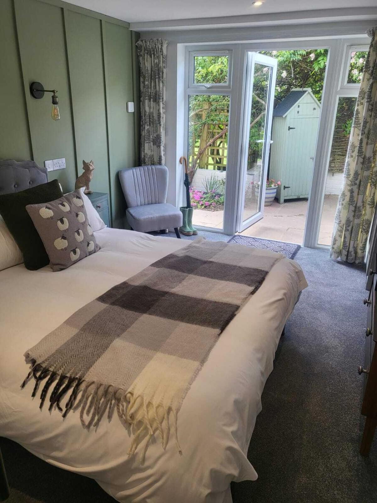 Inn The Three Cups 4*